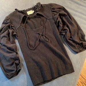 Gorgeous, super flattering snatched waste, feminine nation LTD top XS 💋